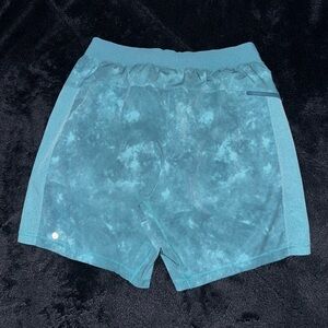 -Lululemon T.H.E Short H2O Teal Bermuda Teal
-Size Medium